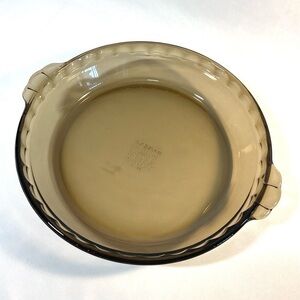 Pyrex Fire Side Amber Fluted Pie Plate with handles
